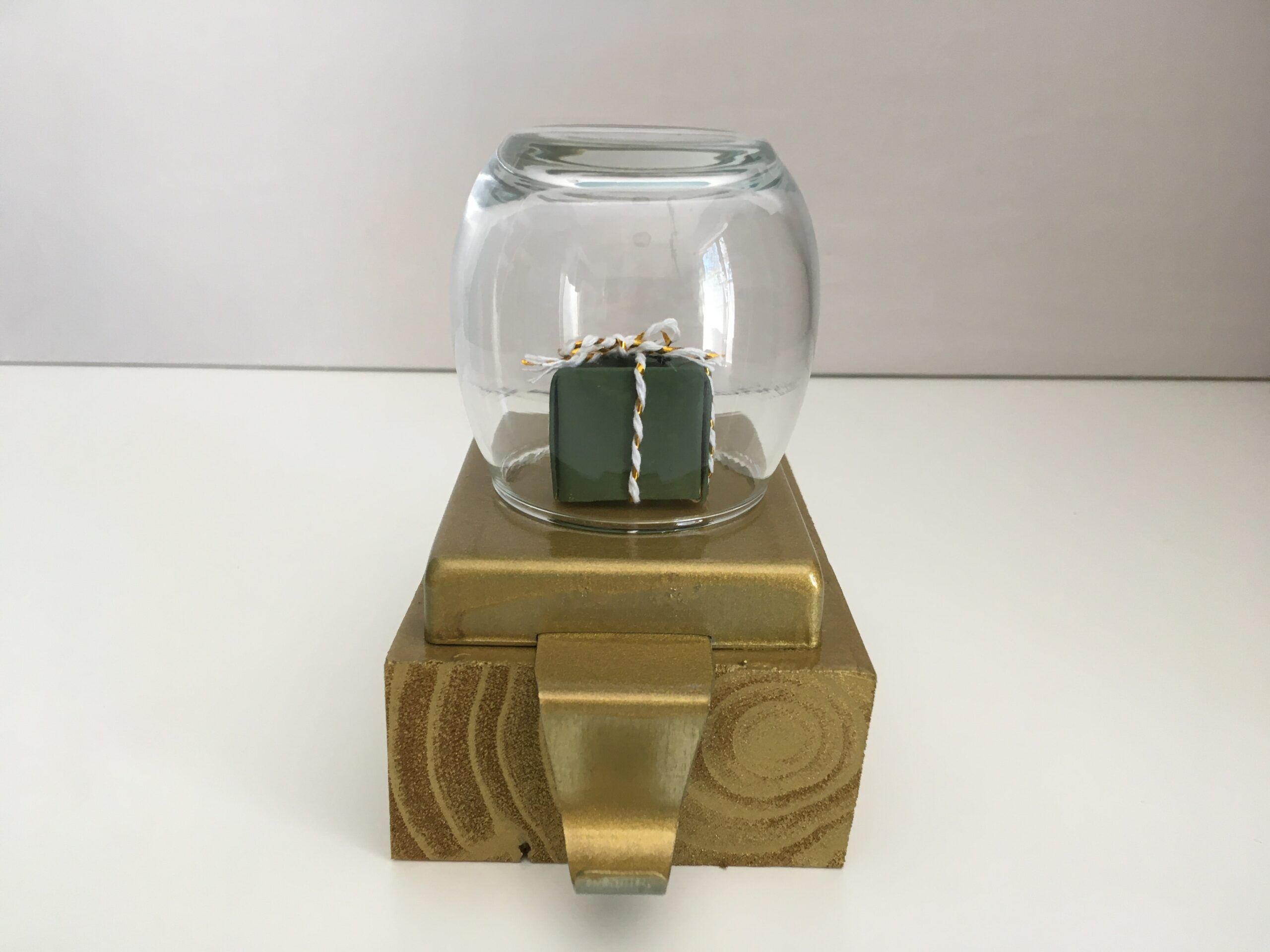 Stocking Holder (Snow Globe Inspired) Ivy&Iron